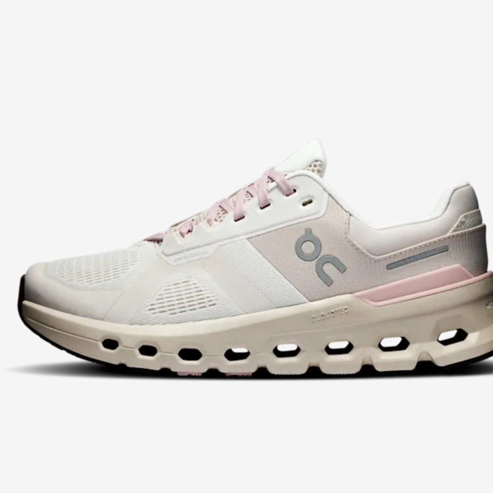 Women Cloudrunner size 9.5